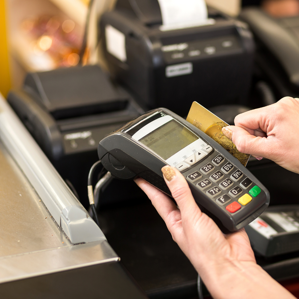 Kartenzahlung am Kassenterminal – Referenz aus dem Einzelhandel
